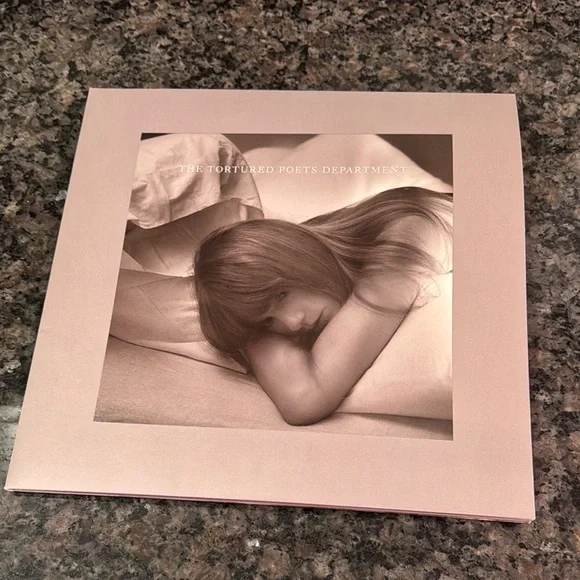 Taylor Swift Album Cover with Pink and Gray Tones - Picture 1 of 4